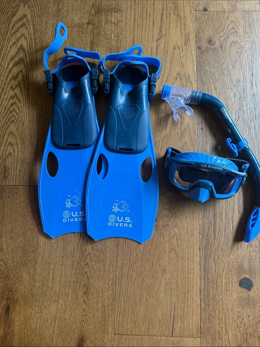 US Divers kids Mask, fins and snorkel set